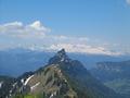 Diese markante Spitze drfte der Hechlstein sein - im Hintergrund der Dachstein