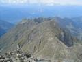 Gipfelblick nach Norden: Der Hhenzug fhrt vom Schober (Gamskarspitz) bis zum Pleschnitzzinken - der Kalkberg im Hintergrund ist die Kammspitze (mein gestriges Tourenziel)