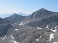 Scheichenspitz (rechts) und Hohe Rams (links) - im Hintergrund lugt die Hochwildstelle aus den Niederen Tauern herber