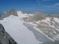 Am Koppenkarstein - Blick ber den Schladminger Gletscher mit den Spuren fr die Sommer-Langlufer