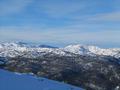 Blick ber das weitlufige Plateau am Kemetgebirge - dem Ostauslufer des Dachsteingebirges. Rechts der Hirzberg - ein wunderschne Winterziel (Touren u.a. am 07.01.2005 und 12.05.2005)