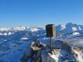 Beim Gipfelbuch auf der Luserwand mit Blick in die Schladminger Tauern (rechts die Hochwildstelle).