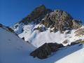 Ein Blick zurck zum formschnen Eselstein - ein hervorragender Sommer- und Winterberg, der Wanderern, Kletterern, Klettersteig- und Schitourengehern gleichermaen Freuden bereitet.