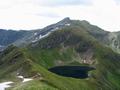 Blick von der Gollitschspitze ber den Twenger Almsee zum Groen Gurpitscheck. Die Wolken werden zeitweise etwas dichter.