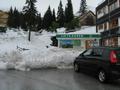 berraschender Wintereinbruch Anfang September. Vor 1 Tag wurden in der Zeitung fr die Planneralm 1,25 Meter Schnee gemeldet. Nun ja - dort wo der Schnee zusammengeschoben wurde mit Sicherheit. Hat da womglich jemand schon vorzeitig die Liftkassen klingeln hren ? Wie dem auch sei. Diese Schneemenge ist auf jeden Fall zu dieser Jahreszeit beachtlich.