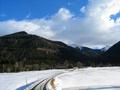 Eigentlich htte es heute auf den Wirtsspitz (im Hintergrund) gehen sollen. Deshalb Aufstieg von der Verbindungsstrae Oppenberg-Gulling zum Gehft Ramml (am Waldrand) und weiter durch den Wald zu einer Forststrae.