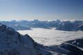 Von Sden drngt der Hochnebel gegen die Schladminger Tauern. Schladming im Ennstal unter einer dicken Nebelsuppe versteckt.