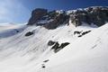 Das steilste Stck liegt nun hinter mir. Deshalb erlaube ich mir einen entspannten Blick hinauf zum Sturzhahn, den ich am 26.05.2007 ber den schneebedeckten linken Felsbereich erklettert habe.