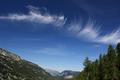 Ich geno� es heute aber, einmal ziellos im einsamen Almgel�nde herum zu schlendern, dabei die Wolken zu beobachten und dem Summen der Waldbienen zu lauschen. So folgte ich ein St�ck der teilweise mit Steinmandln gekennzeichnetem Route Richtung K�nigreichalm, entschloss mich dann aber, doch auf einen Gipfel aufzusteigen. 