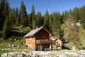 Meine Wanderung f�hrte mich jetzt an den H�tten der idyllischen Landfriedalm vorbei.