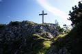 ... zum Gipfelkreuz am Brenstuhl hinauffhrt.