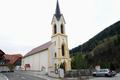 Zur�ck im Ortszentrum bei der Kirche in St. Johann am Tauern ...