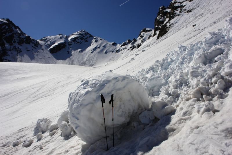 Lawinenrad im Angesicht der Wasserfallspitze