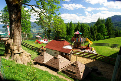 Kinderparadies auf der Dielalm